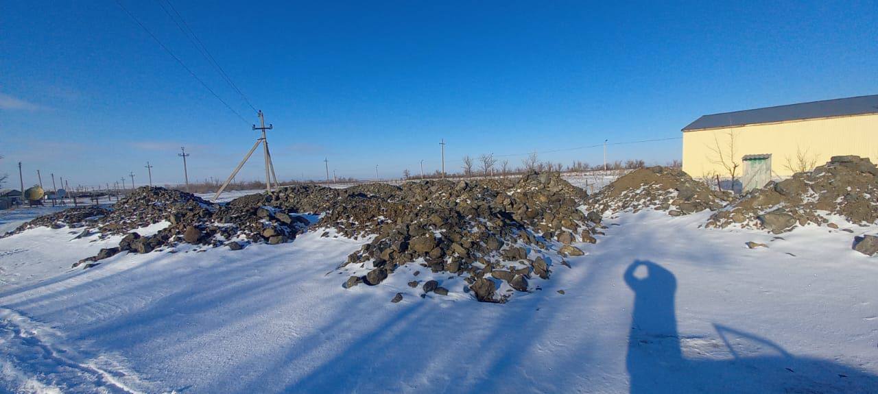 Западно-Казахстанский филиал «Казводхоза» подготовил инертные материалы для безаварийного пропуска паводковых вод: 850 тонн песчано-гравийной смеси, 200 тонн щебня, 1400 тонн бутового камня, 7 тонн бензина и 8 тонн дизельного топлива