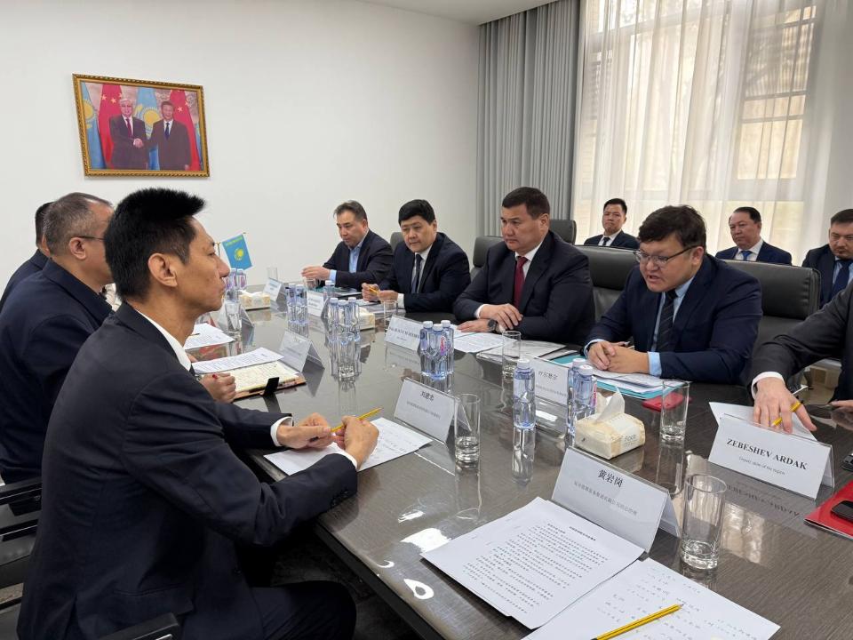 Аймақ басшысы Қытайлық компаниялардың басшыларымен кездесті