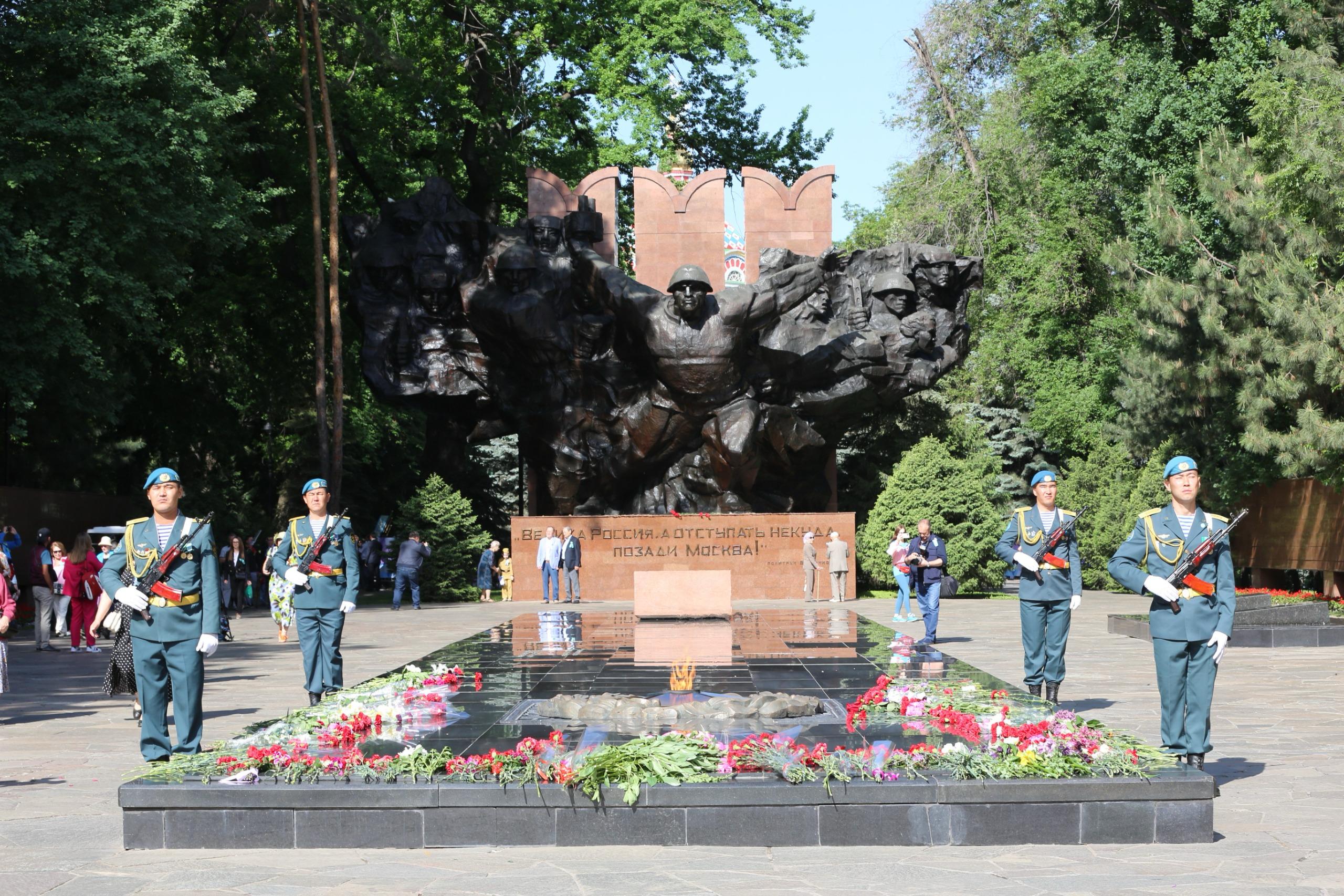 В Алматы обновят Мемориал Славы в парке имени 28 гвардейцев-панфиловцев к 80-летию Победы