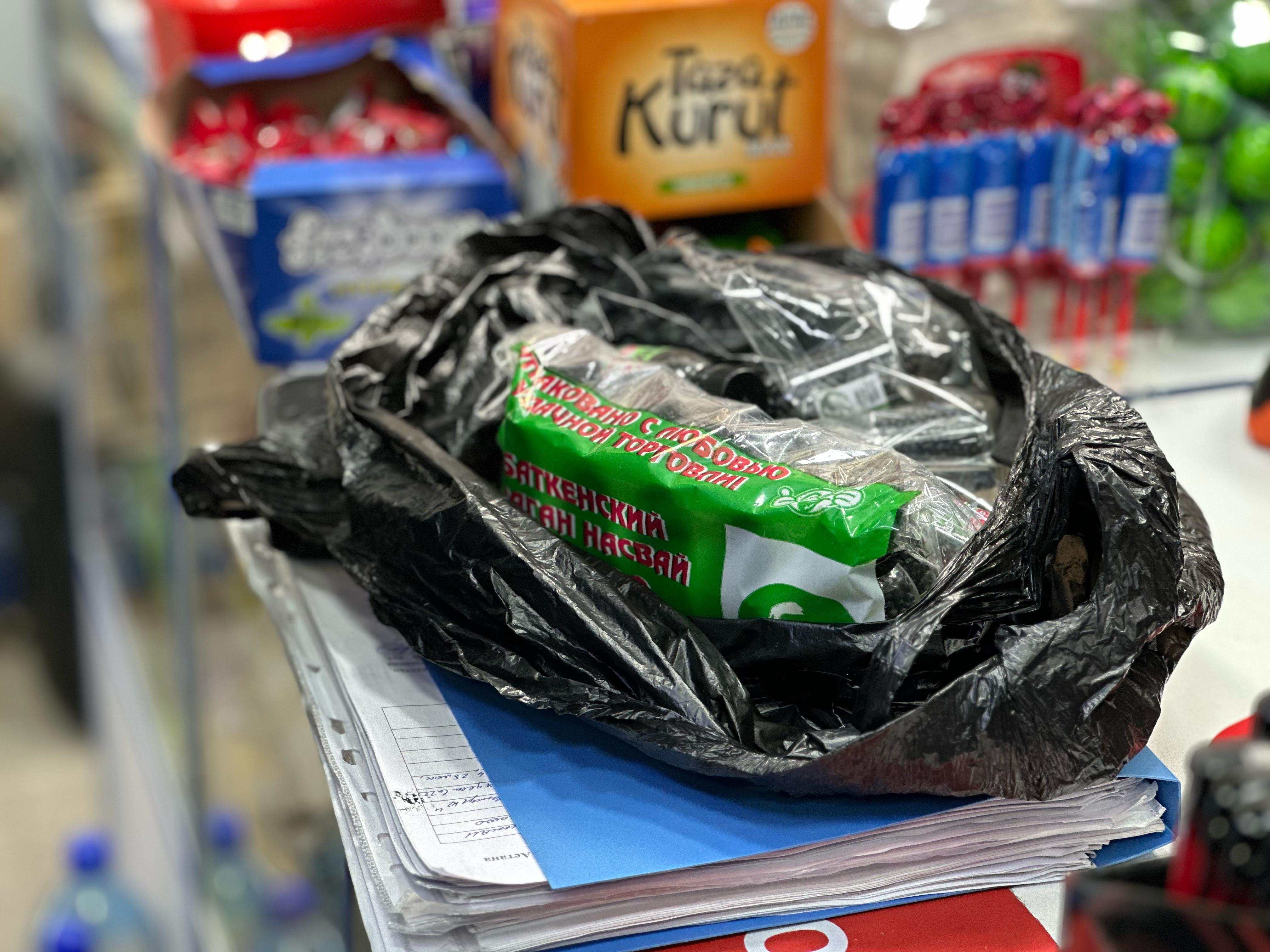 «Заң және тәртіп»: Астанада насыбай мен снюс сатқан дүкен иелеріне айыппұл салынды