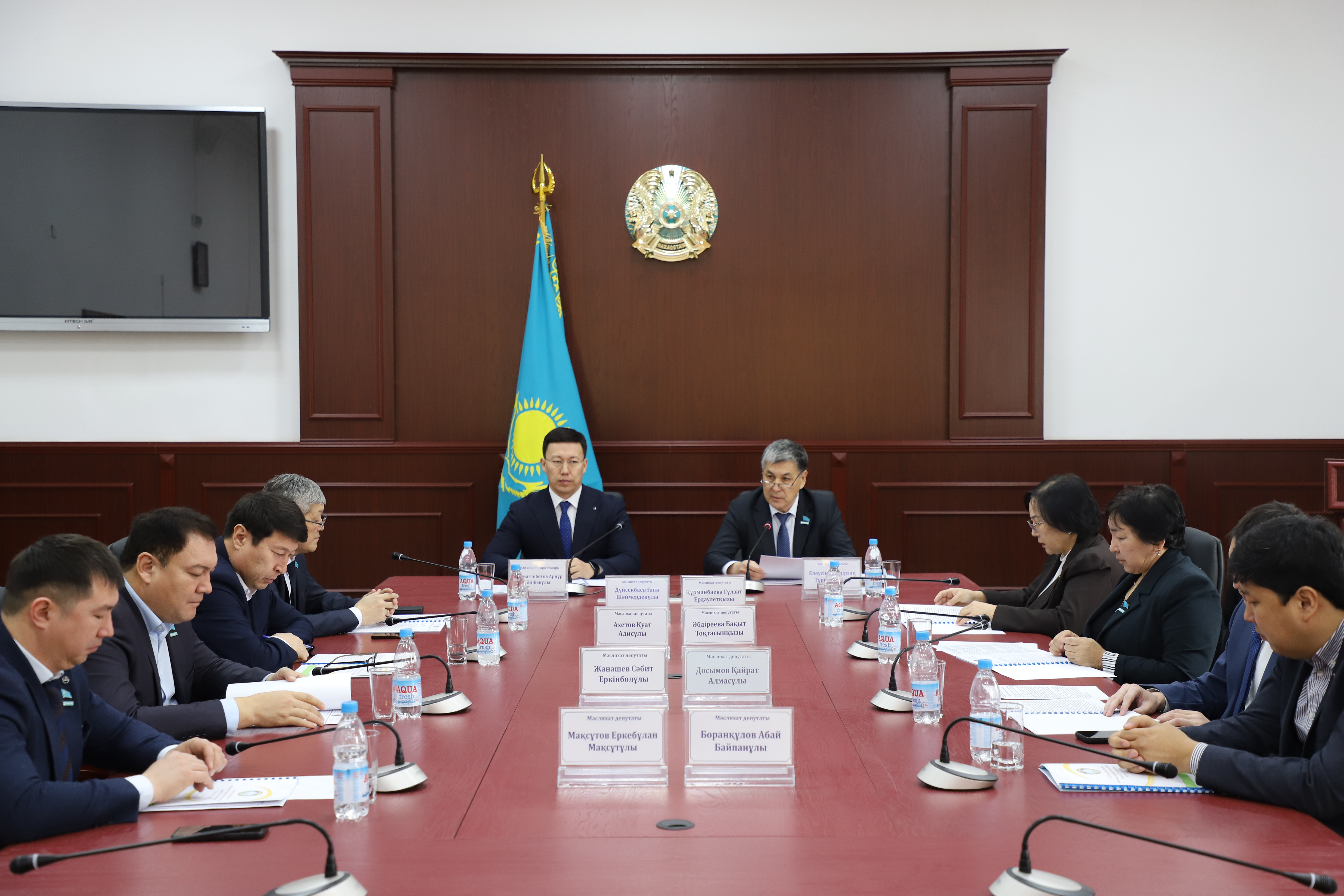 КЕЗЕКТІ СЕССИЯДА ҚҰРЫЛЫС ЖҰМЫСТАРЫНЫҢ ЖАЙЫ ТАЛҚЫЛАНДЫ