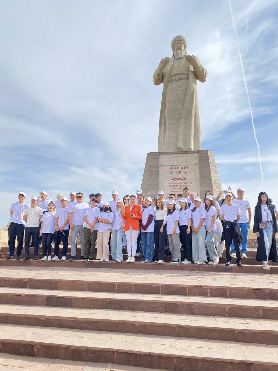 Жамбылдық жастарға жан-жақты қолдау көрсетілуде