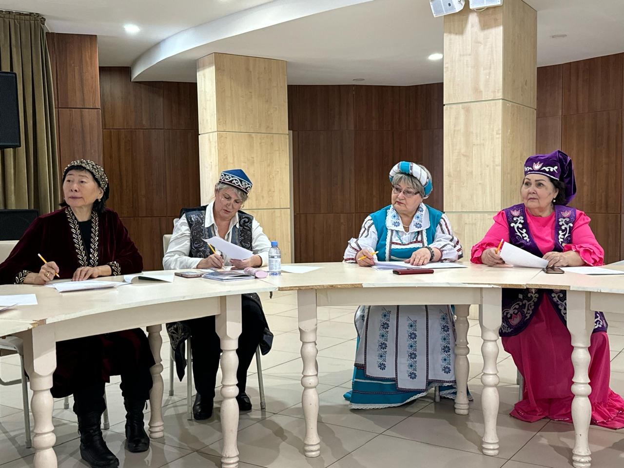 Астанада «Бірлігі бекем ел озар» тақырыбында дөңгелек үстел өтті