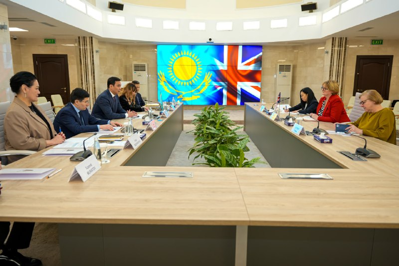 Антикор басшысы Ұлыбритания Елшісімен кездесті