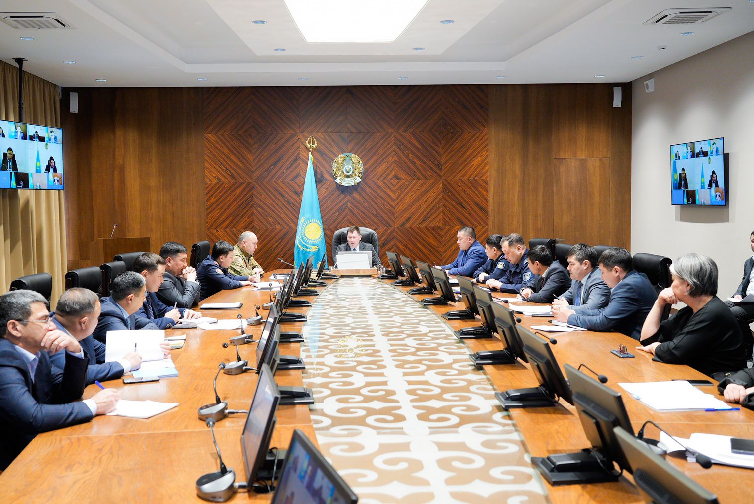 Төтенше жағдайлардың алдын алу және жою жөніндегі облыстық комиссияның кезектен тыс отырысы өтті