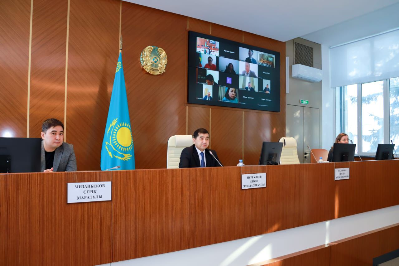 О заседании областной комиссии по делам несовершеннолетних  и защите их прав