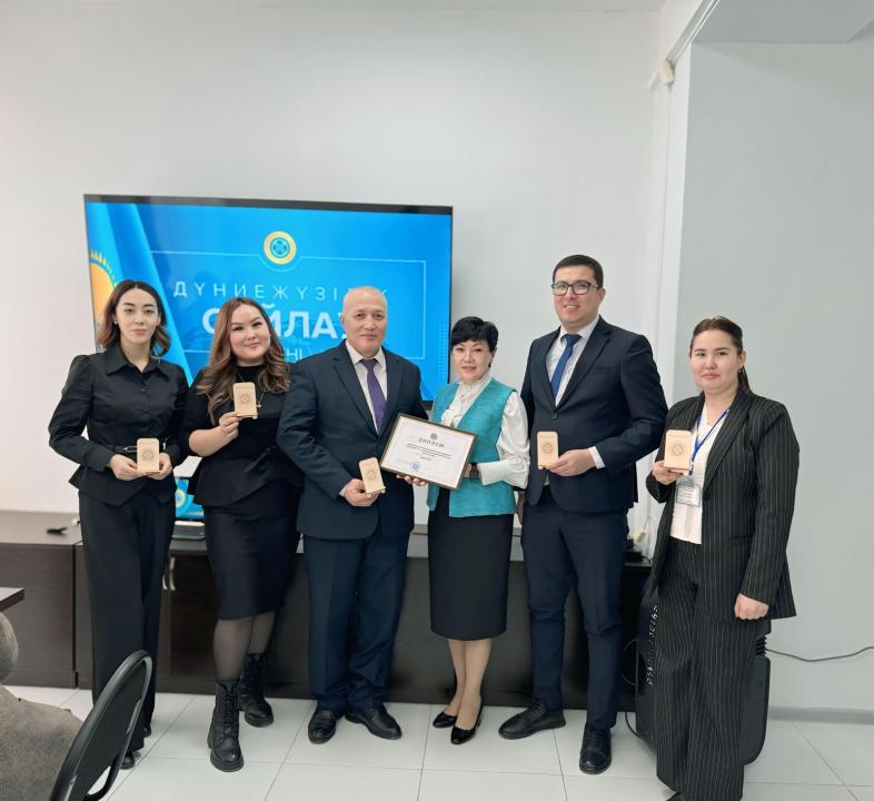 4 февраля 2025 года в рамках празднования Всемирного дня выборов среди членов областной, городской и районных территориальных избирательных комиссий была проведена интеллектуальная игра «Quiz». Цель игры – развитие таких качеств, как критическое мышление, коммуникативность, лидерство, интеллектуальные навыки.