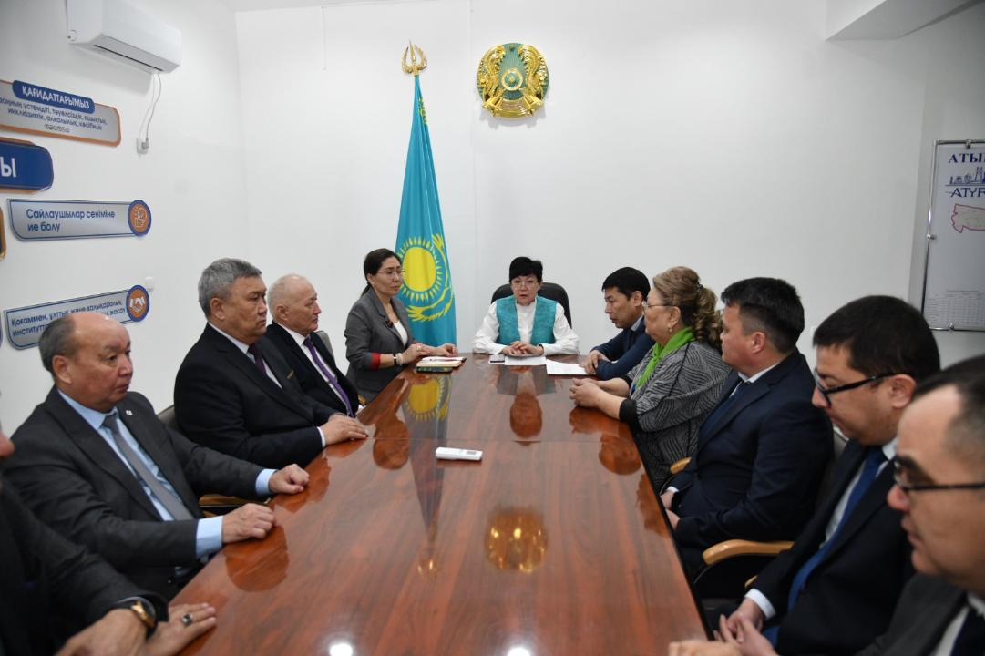 2025 жылдың 4 ақпан күні Атырау облыстық аумақтық сайлау комиссиясының мәжіліс залында облыстық, қалалық, аудандық аумақтық сайлау комиссиялары мүшелерінің қатысуымен семинар өткізілді.