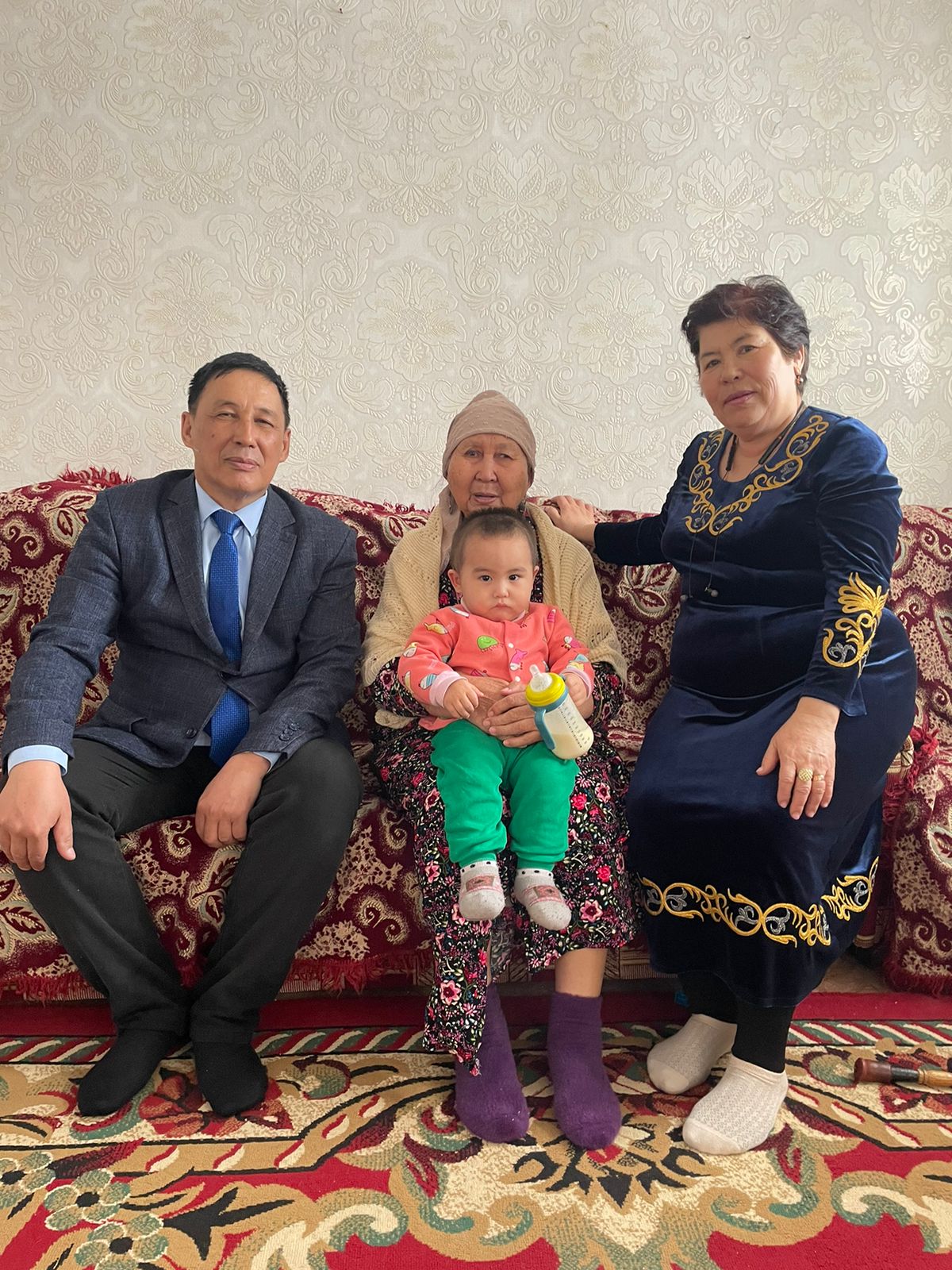 Порно Милан Монро