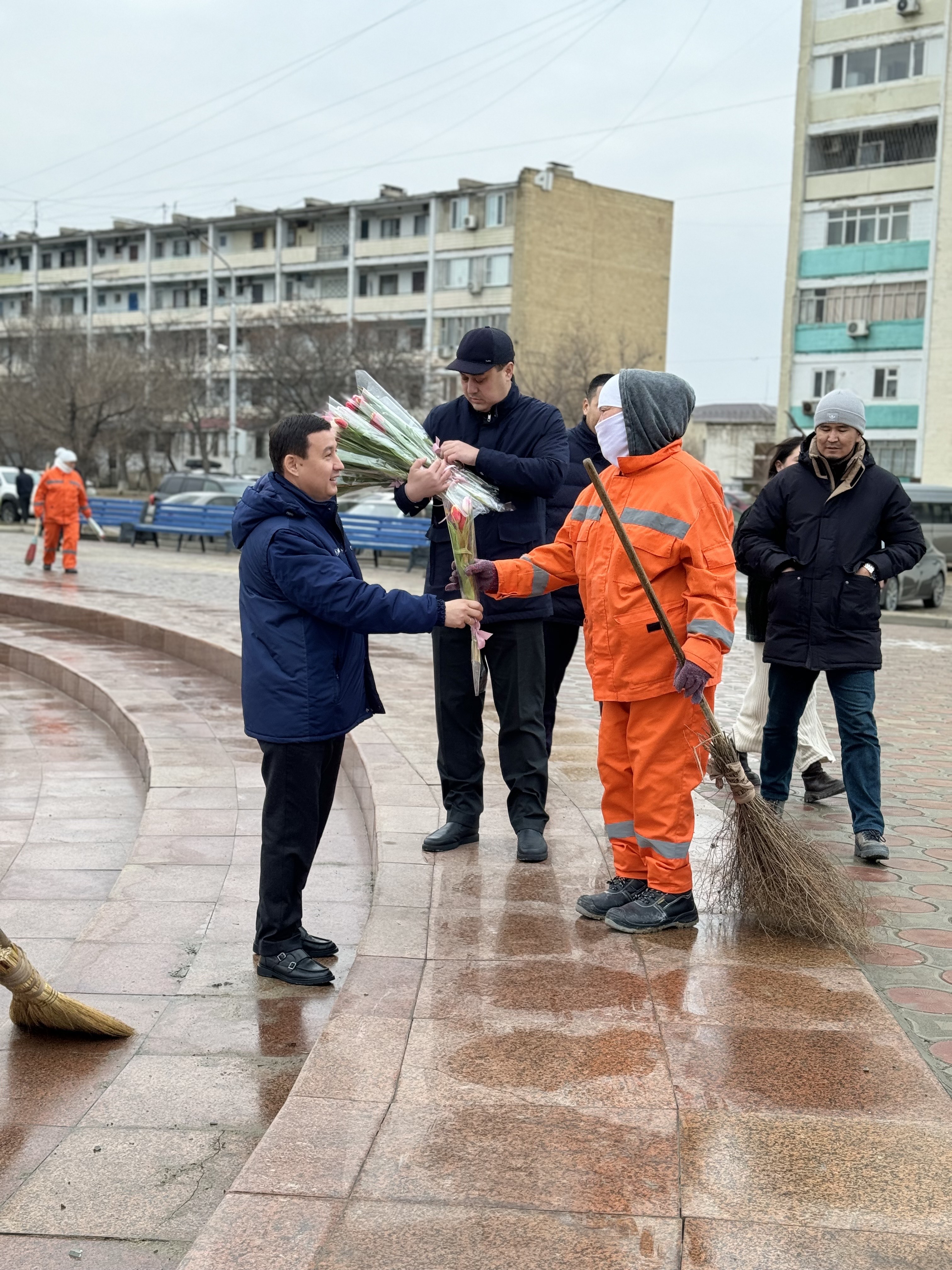 Дик фотосына ілінген