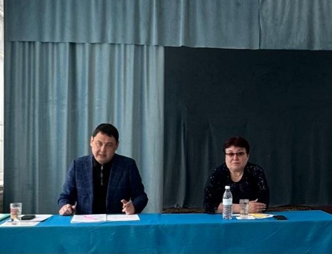 12 марта текущего года акимом района Анбаевым Р.А. проведена регулярная встреча с населением села Сокологоровка.