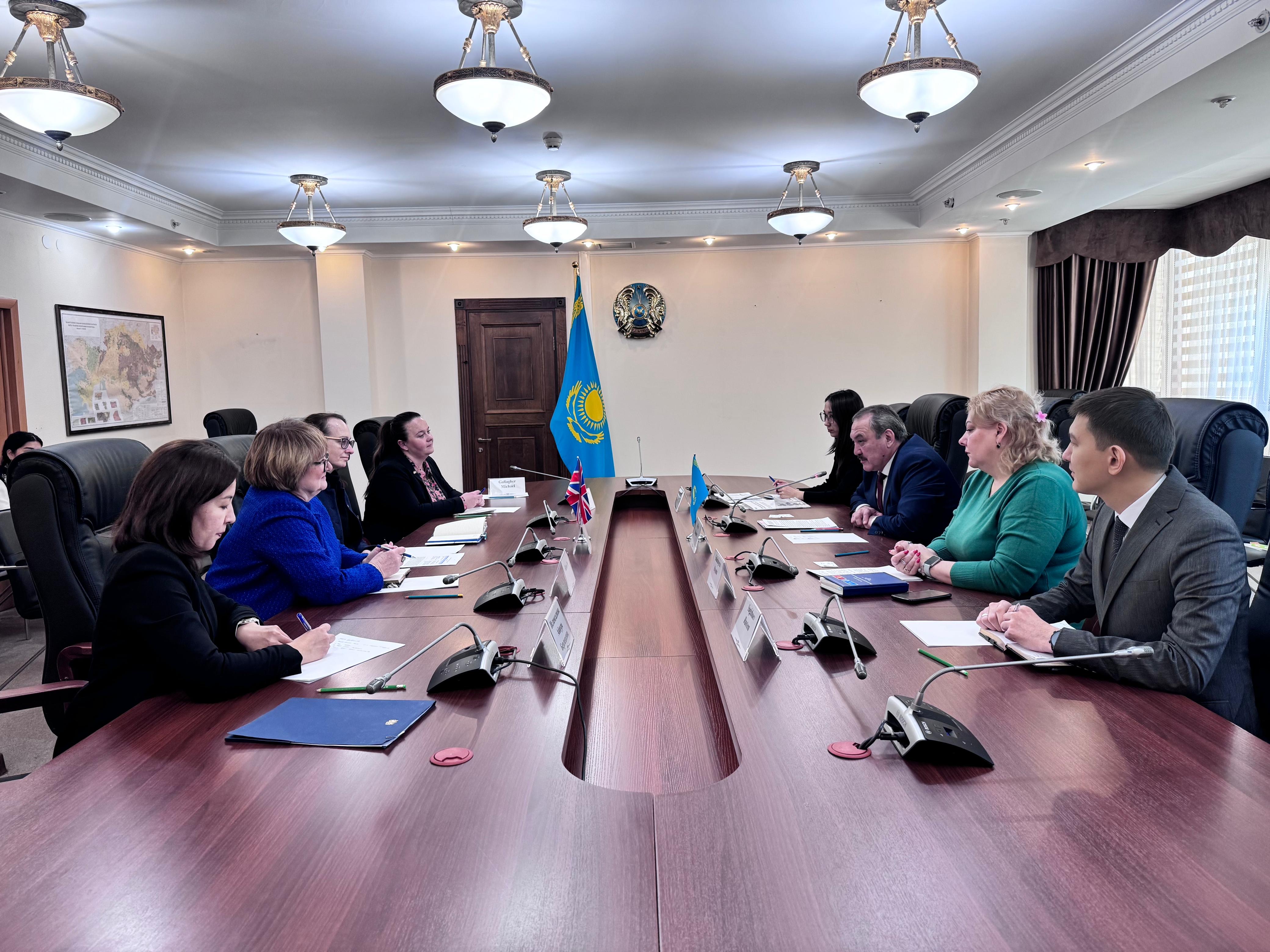 Ұлыбритания Сыртқы істер министрлігінің Орталық Азияны дамыту жөніндегі директорымен кездесу