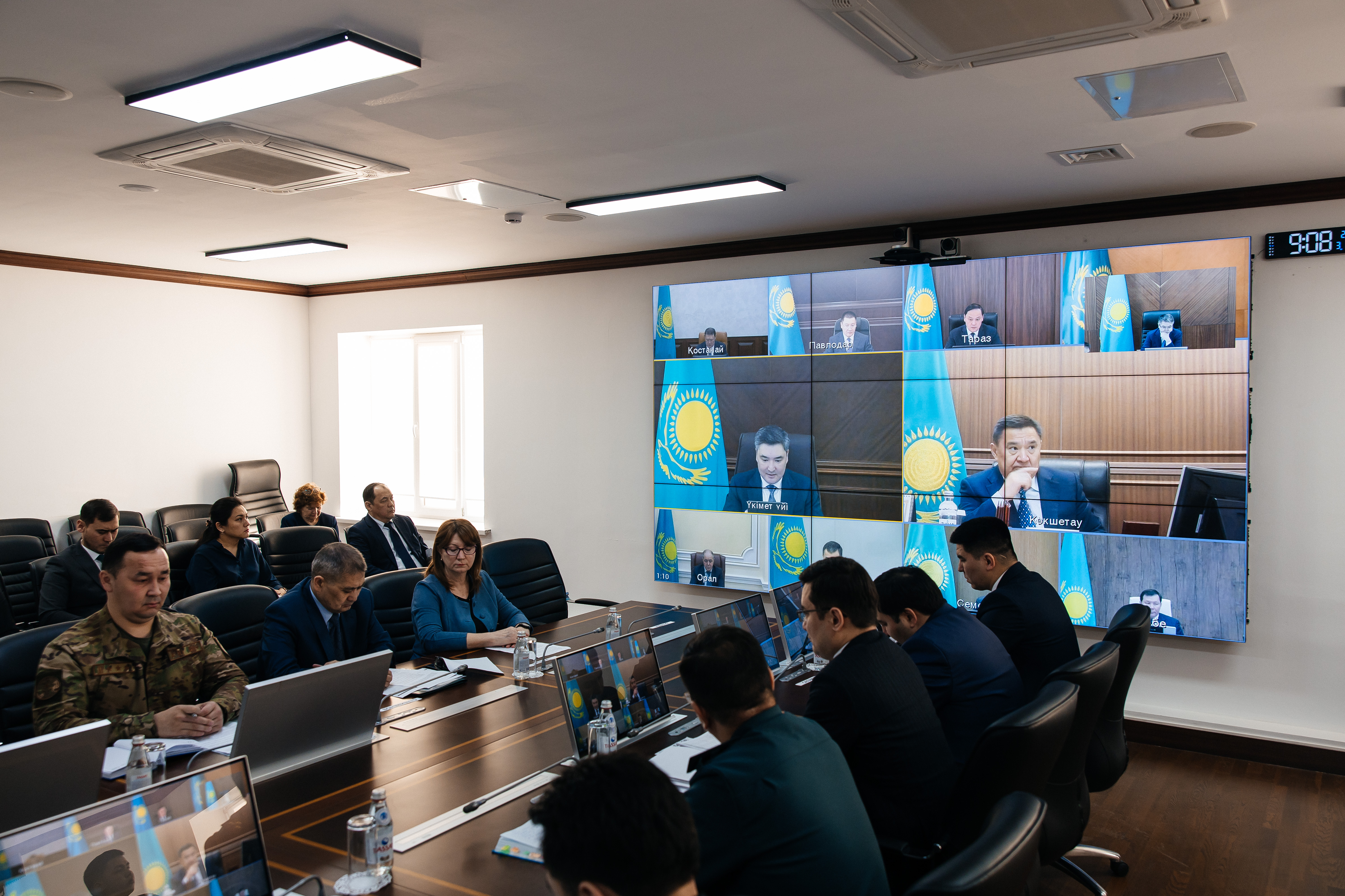 ҚР Премьер-Министрі Олжас Бектеновтің төрағалығымен тасқынға қарсы іс-шараларды үйлестіру және қарғын су жүру кезеңінің салдарын жою туралы республикалық штаб отырысы өтті. Жиында Атырау облысының әкімі Серік Шәпкенов тасқынның алдын алуға бағытталған жұмыстар туралы баяндама жасады.