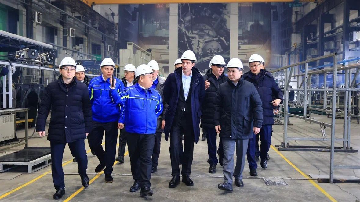 Өнеркәсіп министрі Қарағанды облысының индустриялық дамуымен танысты