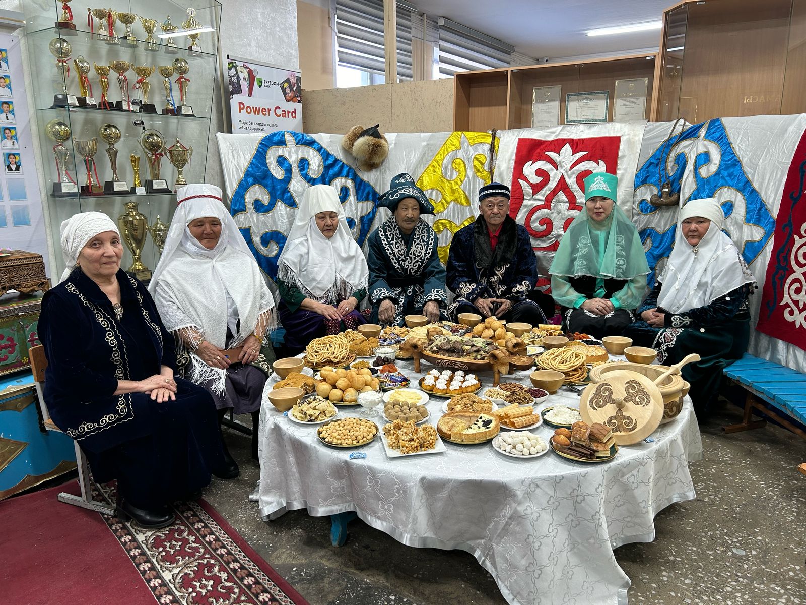 Топтық порно қатыгез