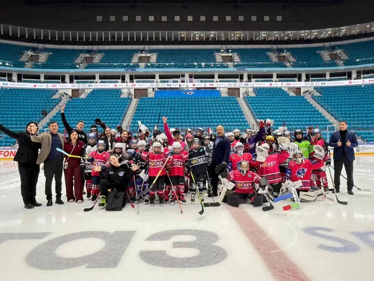 Астанада әйелдер командалары арасында хоккейден қайырымдылық турнирі өтті