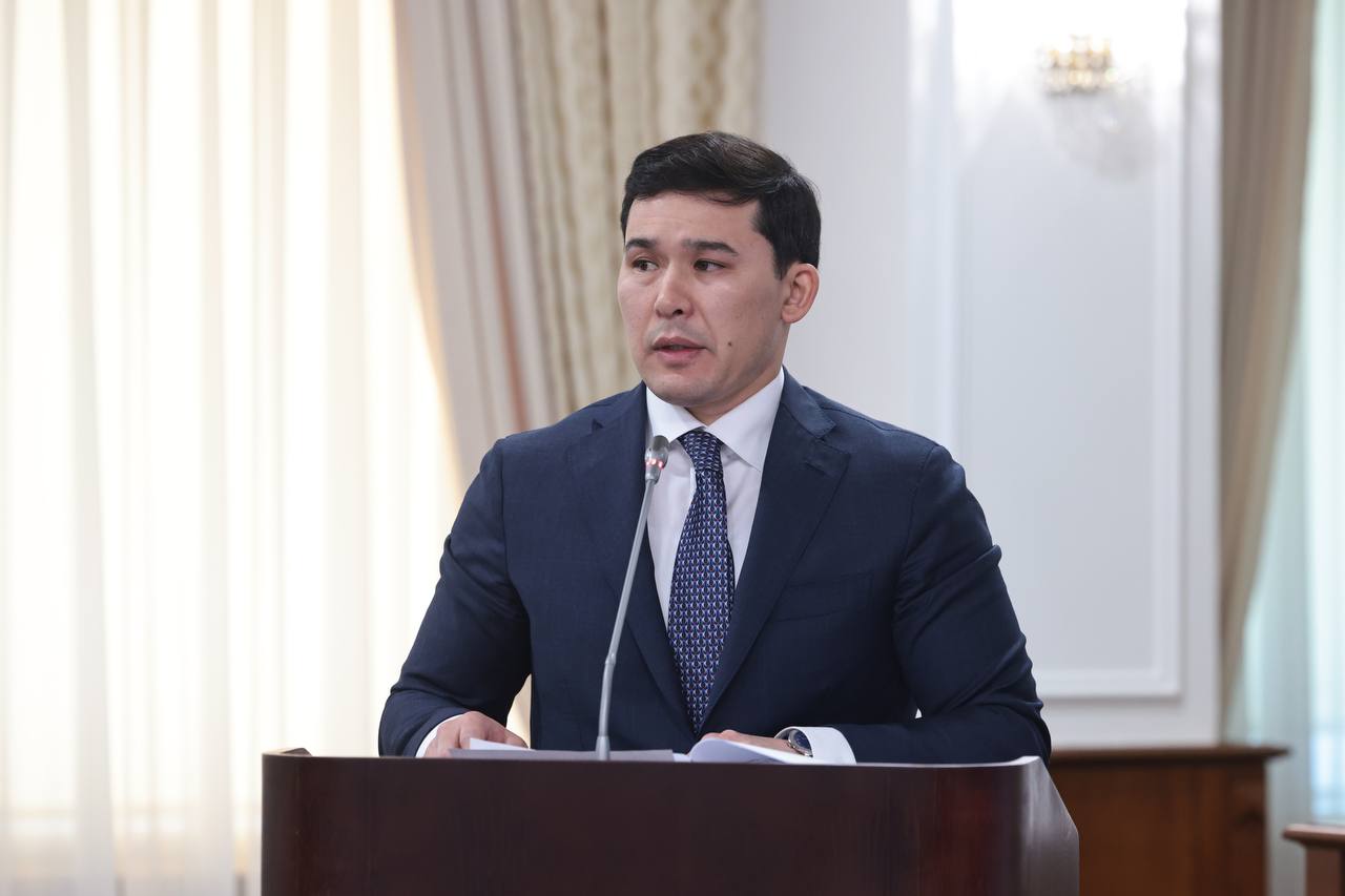 Министр туризма и спорта Ербол Мырзабосынов сообщил о мерах по развитию футбола