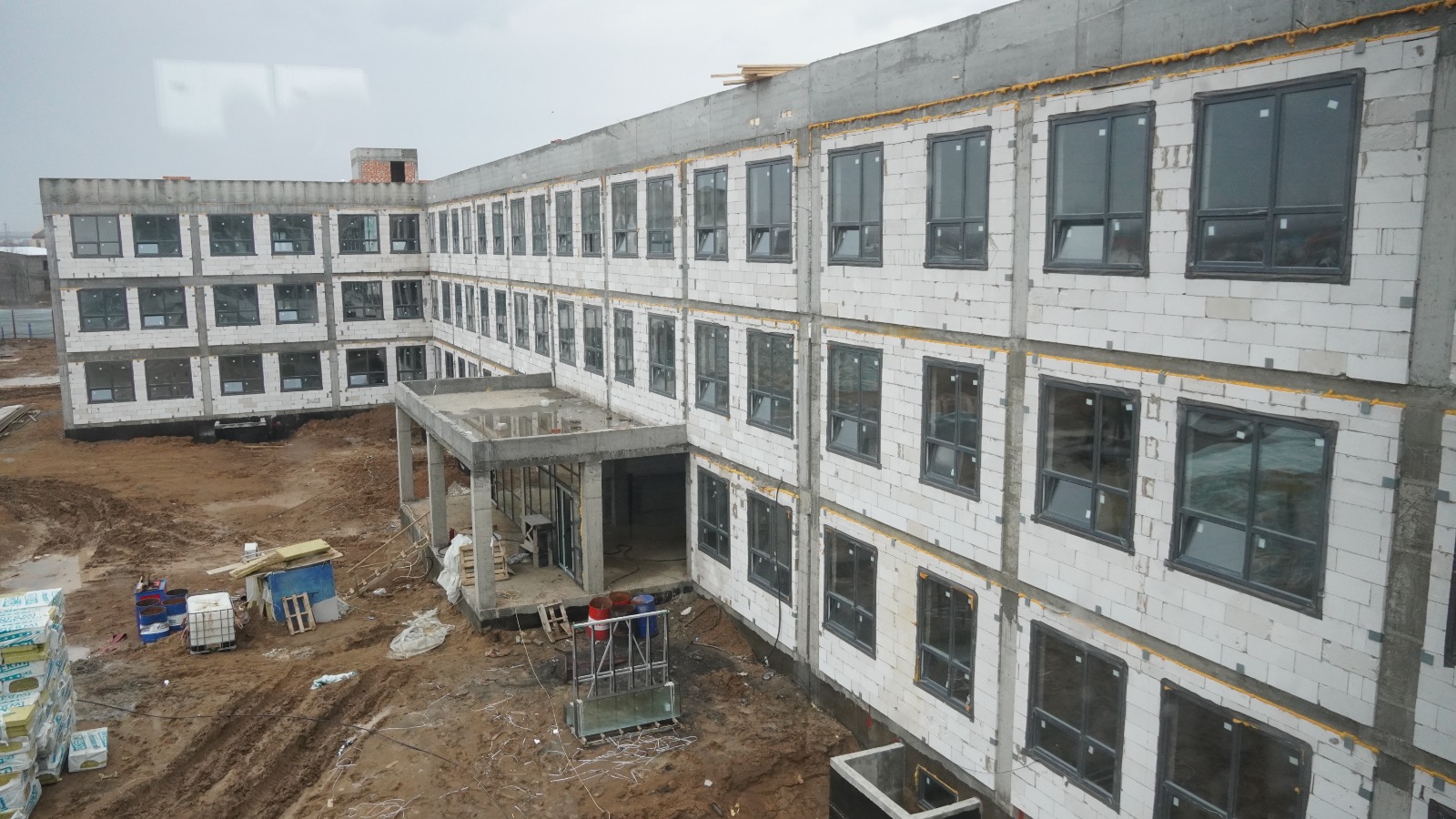 БҚО әкімі жайлы мектеп құрылыстарын бақылауда ұстауда тапсырды