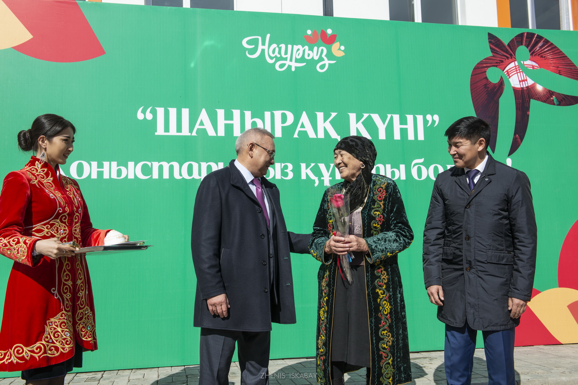 В области Жетісу в рамках «Шаңырақ күні»  60 семей справили новоселье