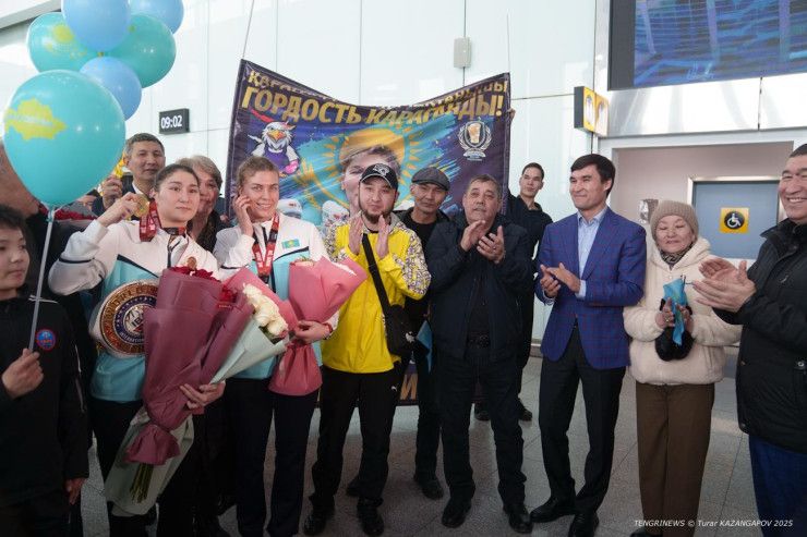В Астане встретили призеров и участников чемпионата мира по боксу среди женщин