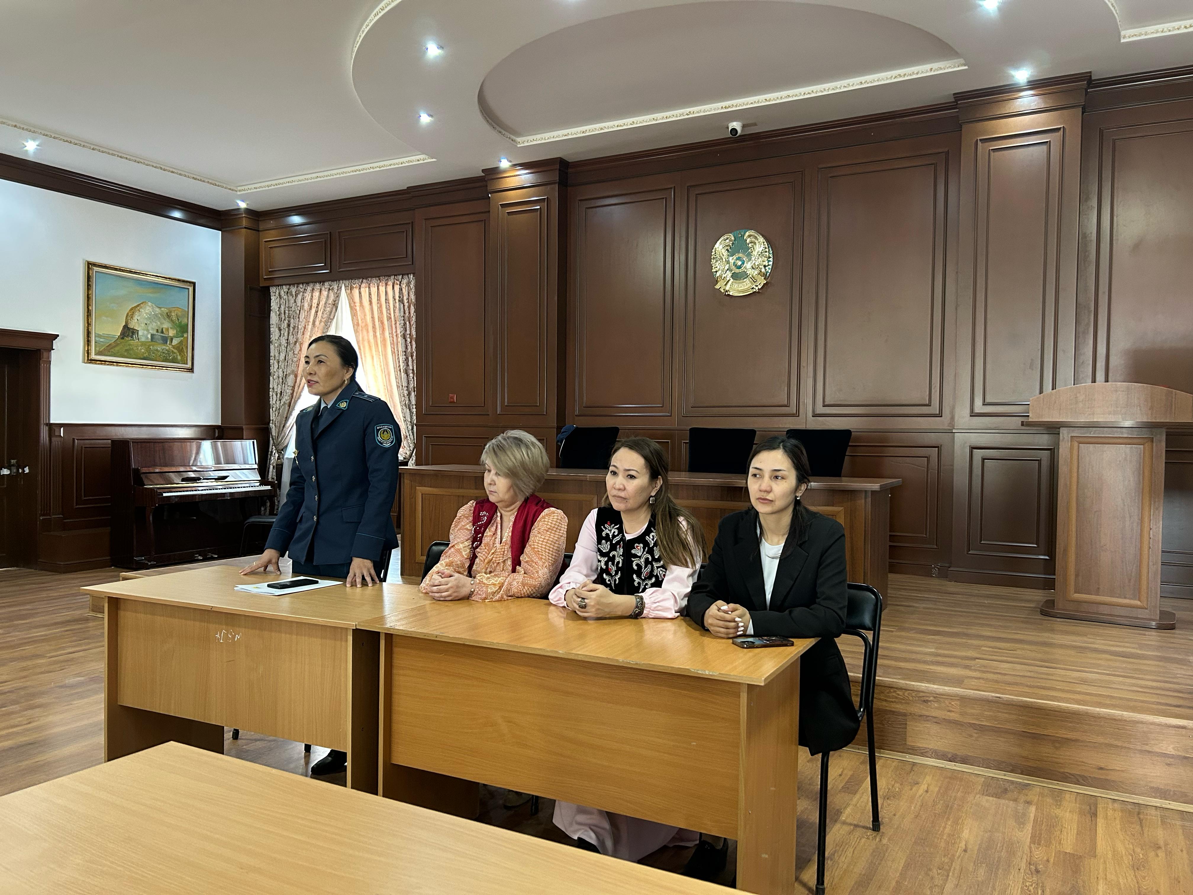 «Заң және тәртіп» қағидаттарын ілгерілету мақсатында пікір алмасты.