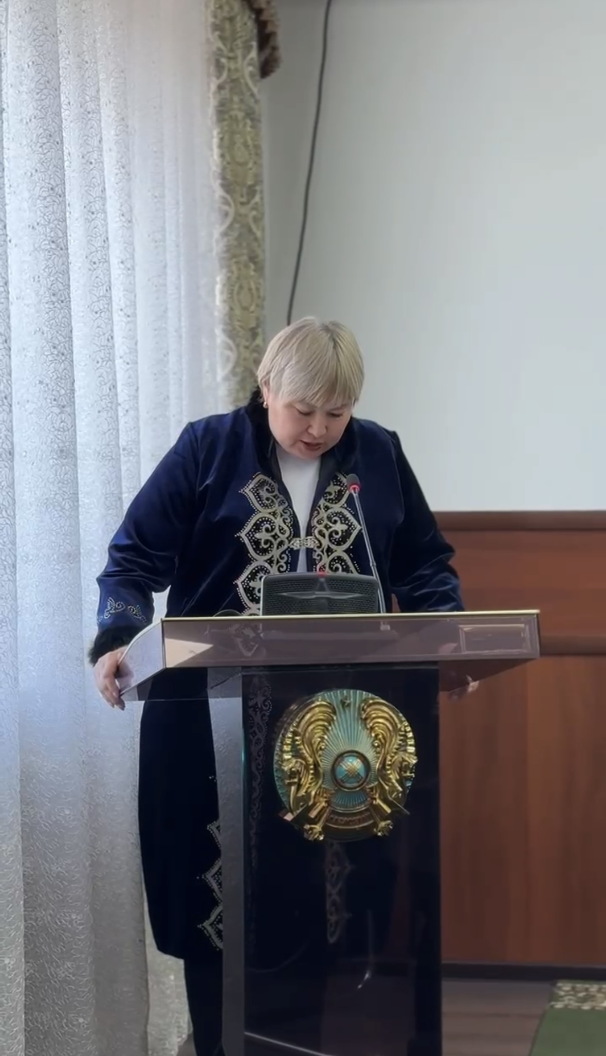 Аким города провел аппаратное совещание с участием акимов сельских округов и руководителей государственных учреждений.