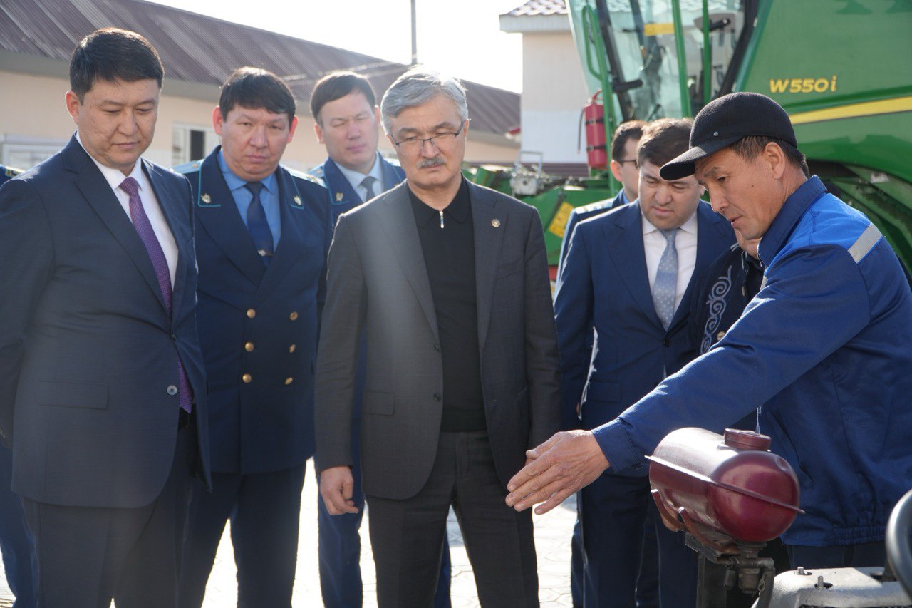 Прокуратура Меркі ауданындағы колледждер үшін «Жетекшілік» институтын іске асыруды жалғастырды