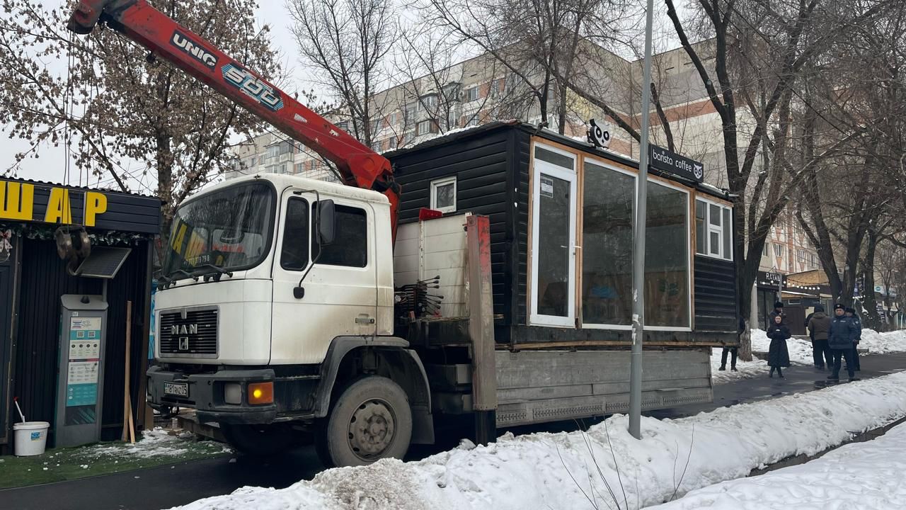 В Алматы демонтировано 306 незаконно размещенных НТО