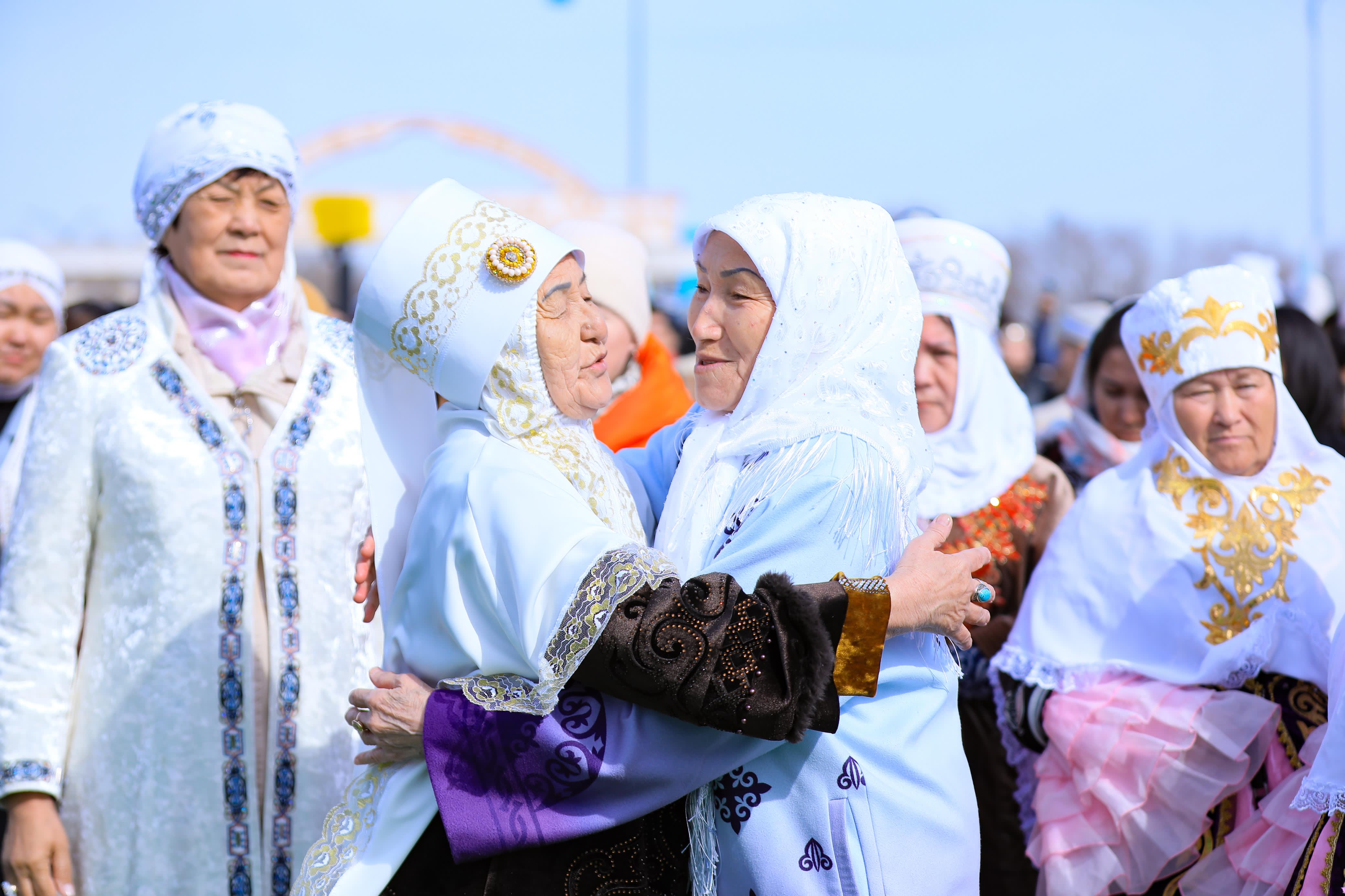 Праздник культуры и традиций: В Актобе прошел фестиваль национальной одежды