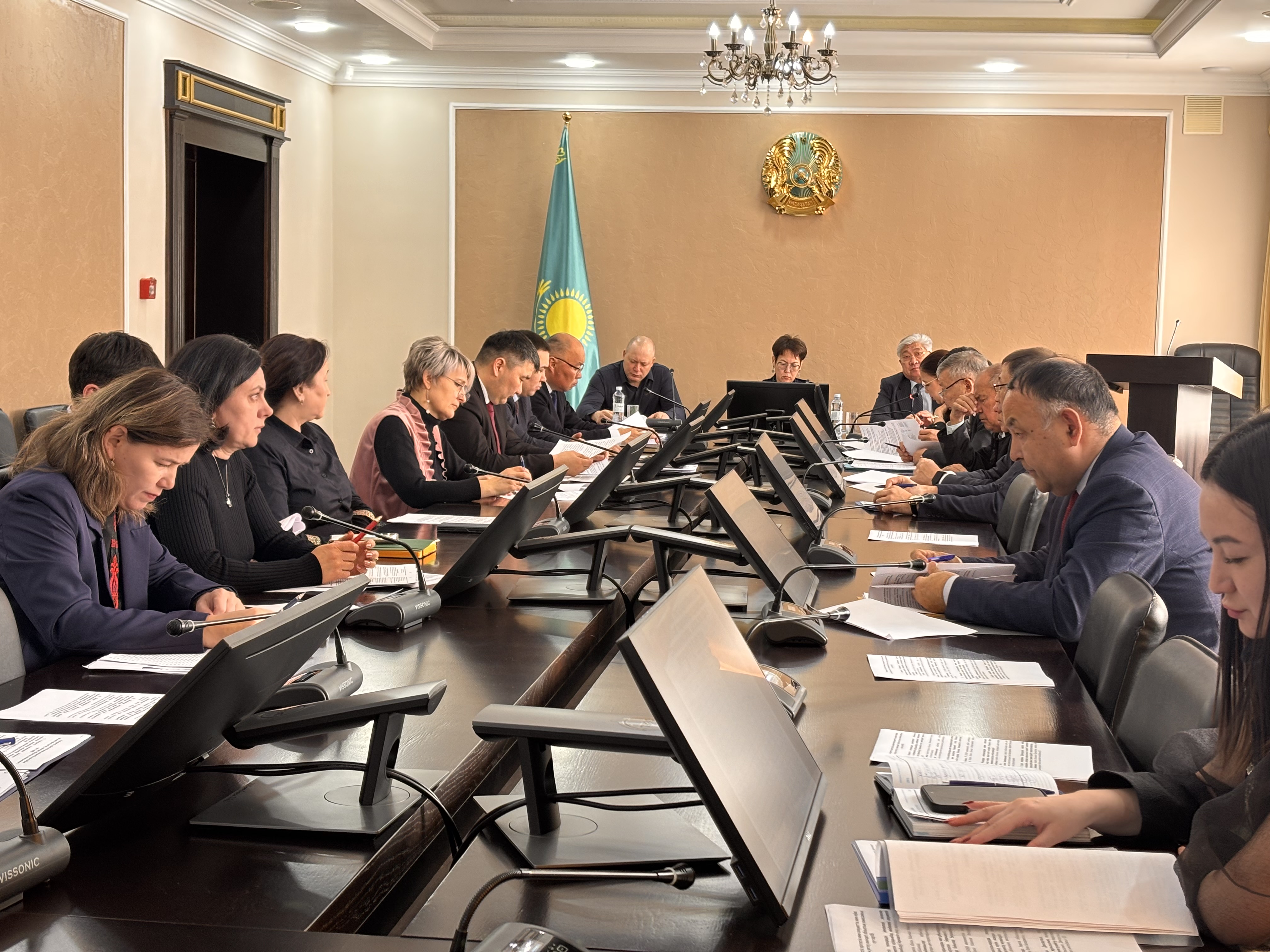 Әлеуметтік әріптестік және әлеуметтік және еңбек қатынастарын реттеу жөніндегі облыстық комиссияның кезекті отырысы