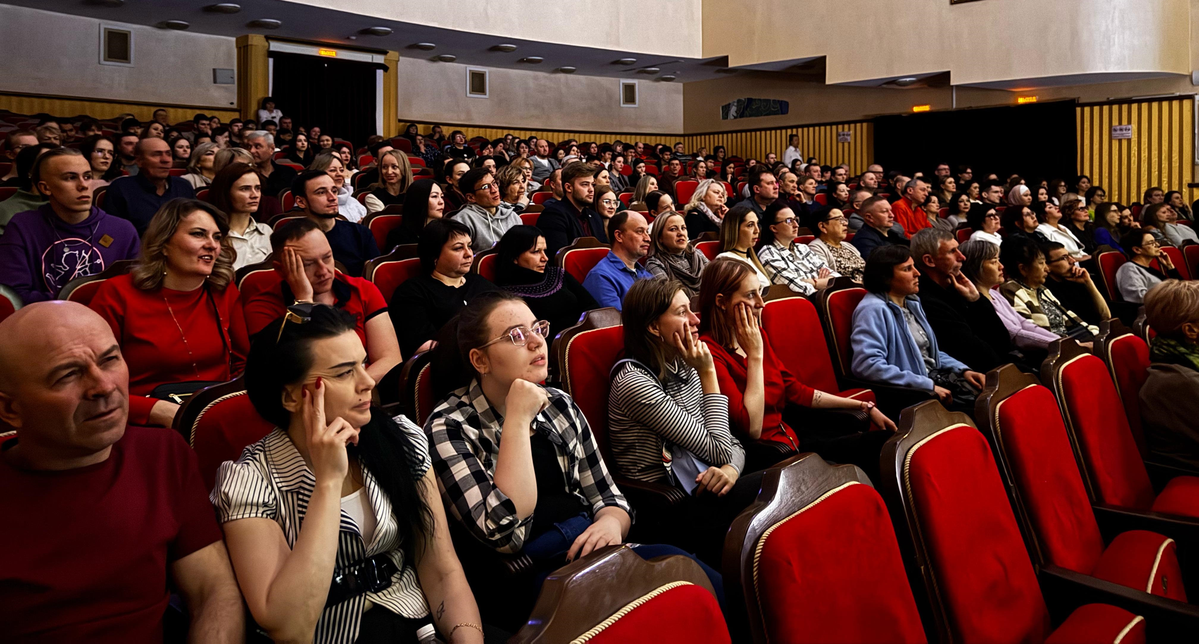 Қарағанды Станиславский театрында сыбайлас жемқорлыққа қарсы сипатта «Табыс мекені» қойылымы өтті