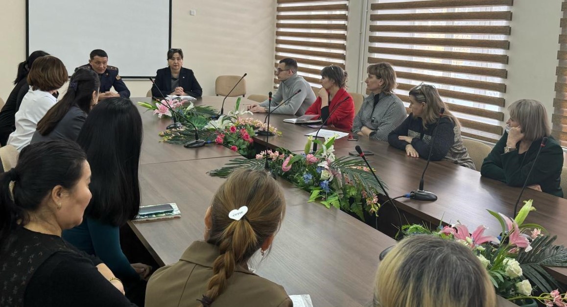 «Заң және Тәртіп» идеологиясы аясында Теміртау қаласы Қыздар гимназиясының ұжымымен кездесу өтті