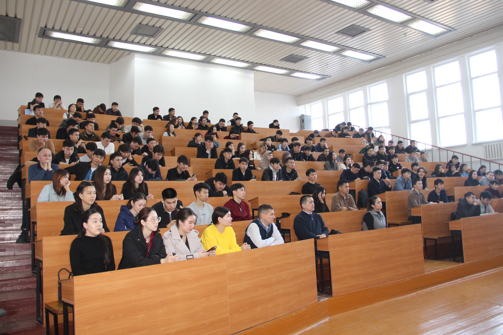 Заң мен тәртіп: «Құқықтық тәртіпті нығайтудағы жастардың басты рөлі»