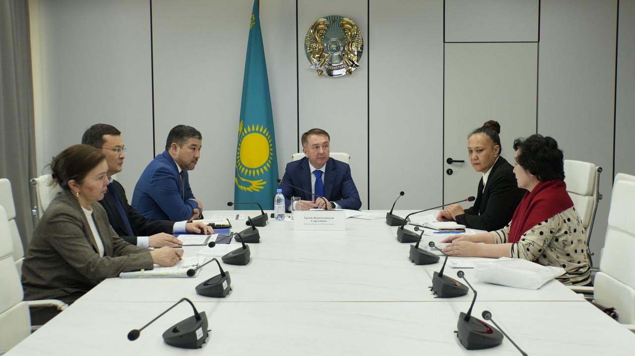Министр юстиции Ерлан Сарсенбаев провел прием граждан