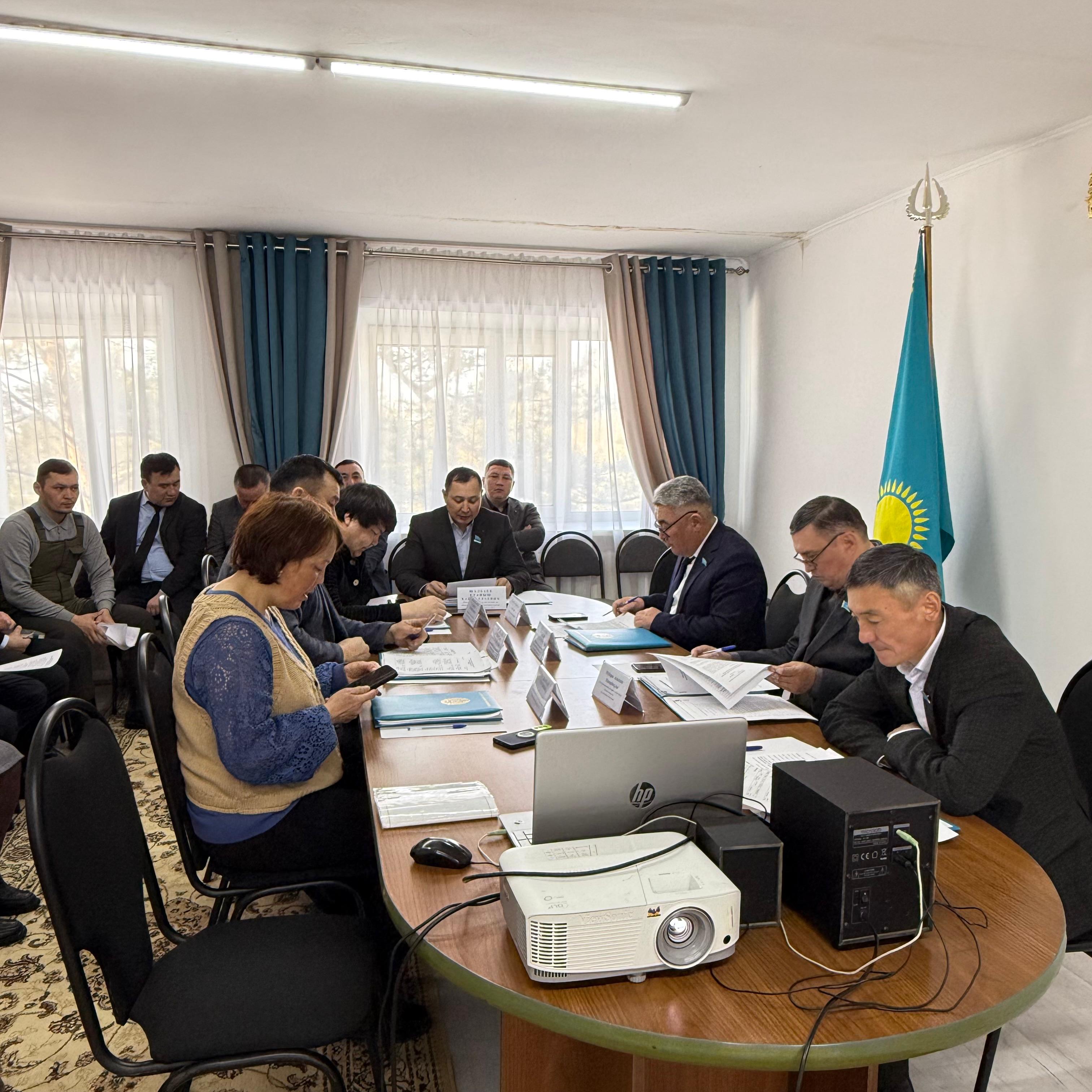 2025 жылдың 14 наурызында аудандық мәслихаттың тұрақты комиссияларының бірлескен отырысы және аудандық мәслихаттың кезекті XXXI сессиясы өтті.