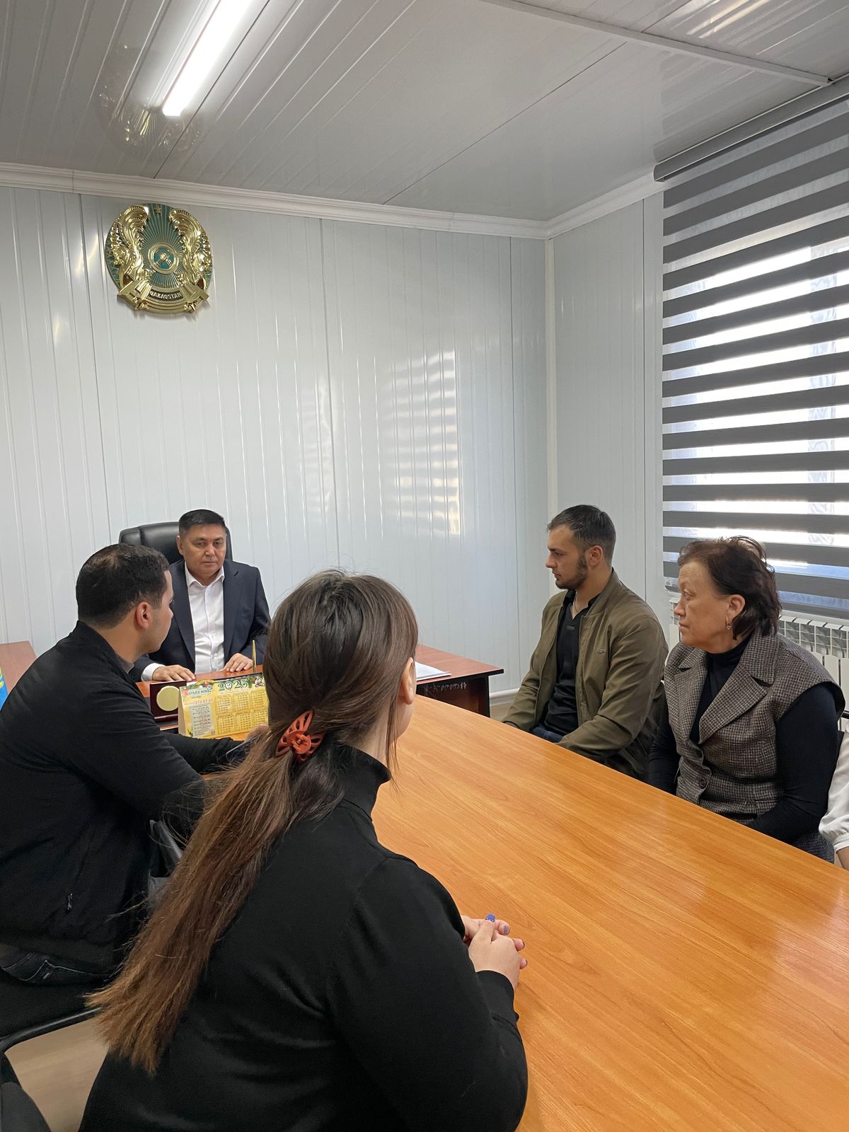 Ағымдағы жылдың 14 наурыз күні округ әкімшілігінде «Сыбайлас жемқорлыққа қарсы іс-қимыл туралы» ҚР Заңының 22-баптарын сақтау бойынша жиын өтті.