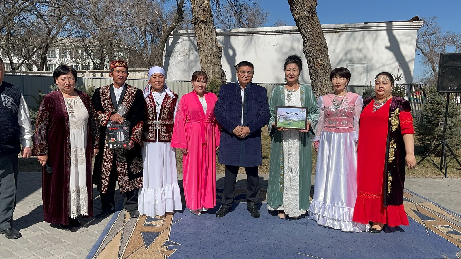 «Төрлет, Наурыз төріме»