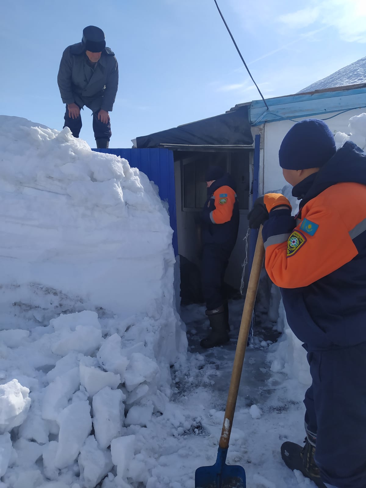 Работы по вывозу снега и расчистке улиц