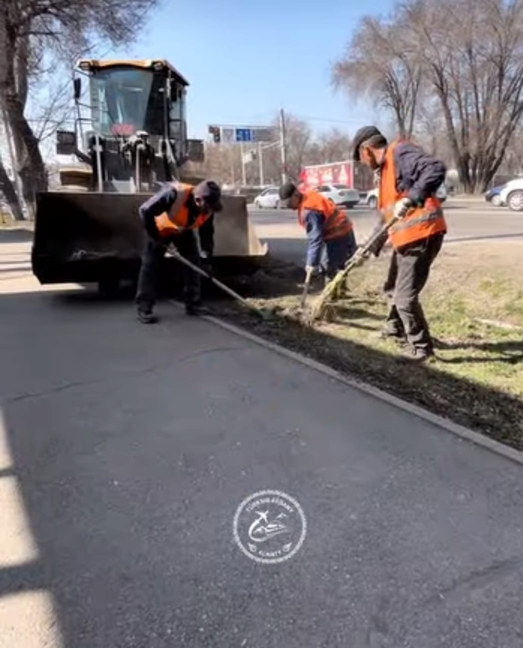 Алматы – біздің ортақ үйіміз: көшелерді кешенді тазалау жұмыстары