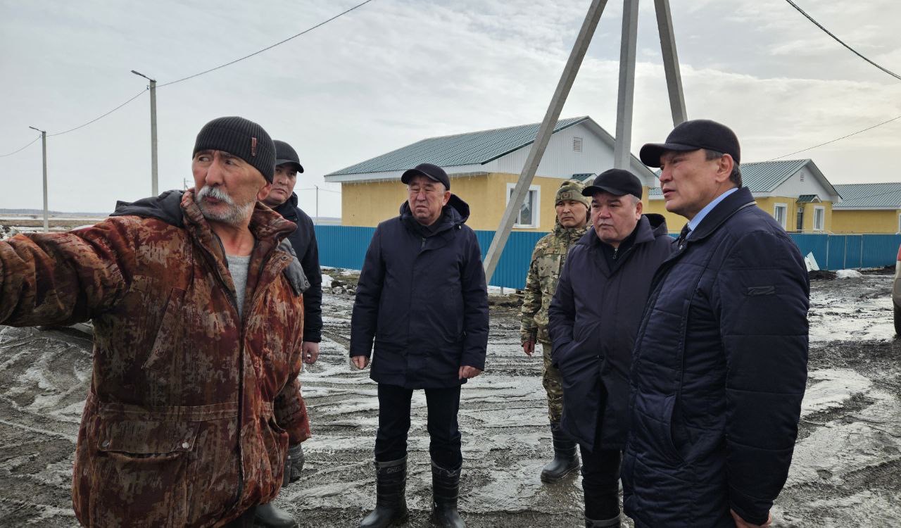 В Петропавловске откачивают талые воды с помощью 40 мотопомп и 30 ассенизаторских машин