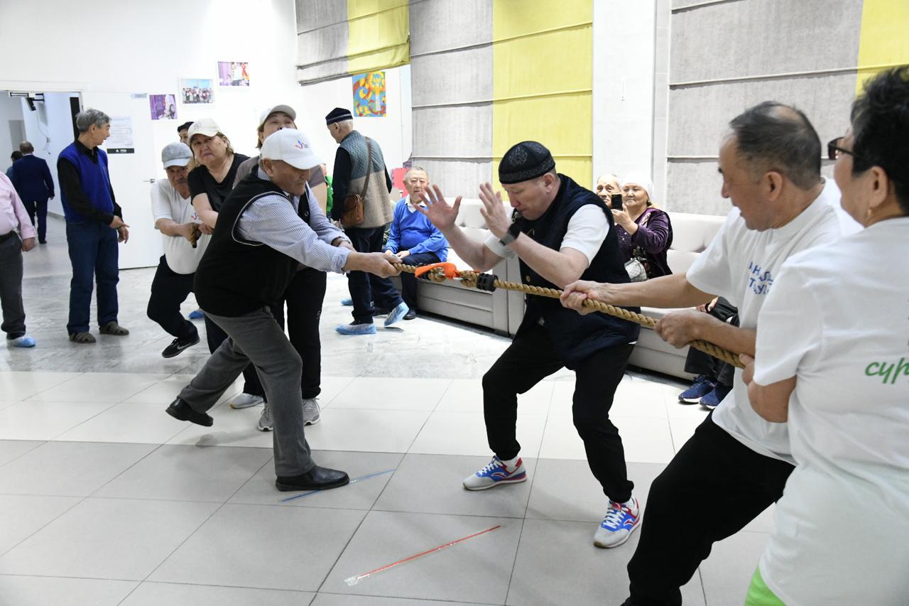 Елорданың Белсенді ұзақ өмір сүру орталығында Ұлттық спорт күніне орай командалық жарыс өтті