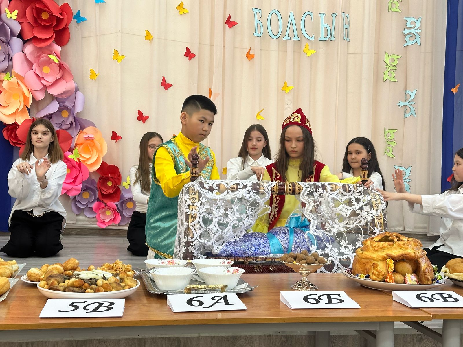 Қазақстанда 14-23 наурыз аралығында Наурызнама мерекелік онкүндігі өтуде. Онкүндіктің әр күні Қазақстанның мәдениеті мен дәстүрінің байлығы мен алуан түрлілігін көрсететін белгілі бір тақырып пен құндылықтарға арналған.