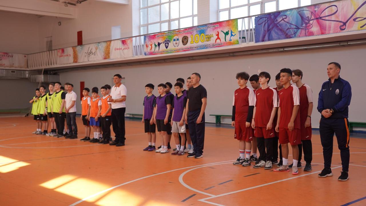 Өскемен қаласында кадеттер арасында мини-футболдан турнир өтті