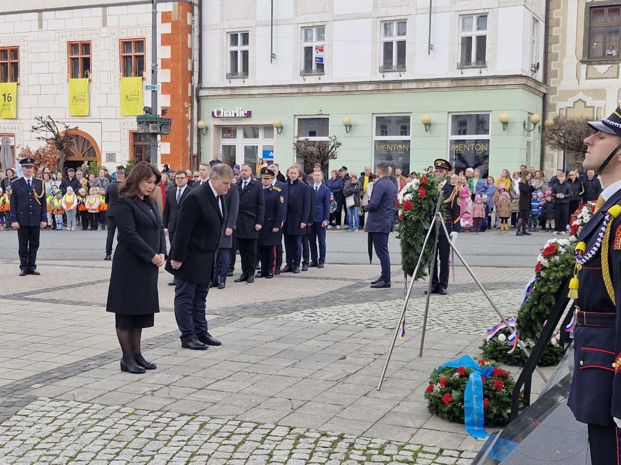 Қазақстан Елшісі Банска-Быстрица мен Зволеннің азат етілуі жолында қаза тапқан батырларды еске алу рәсіміне қатысты