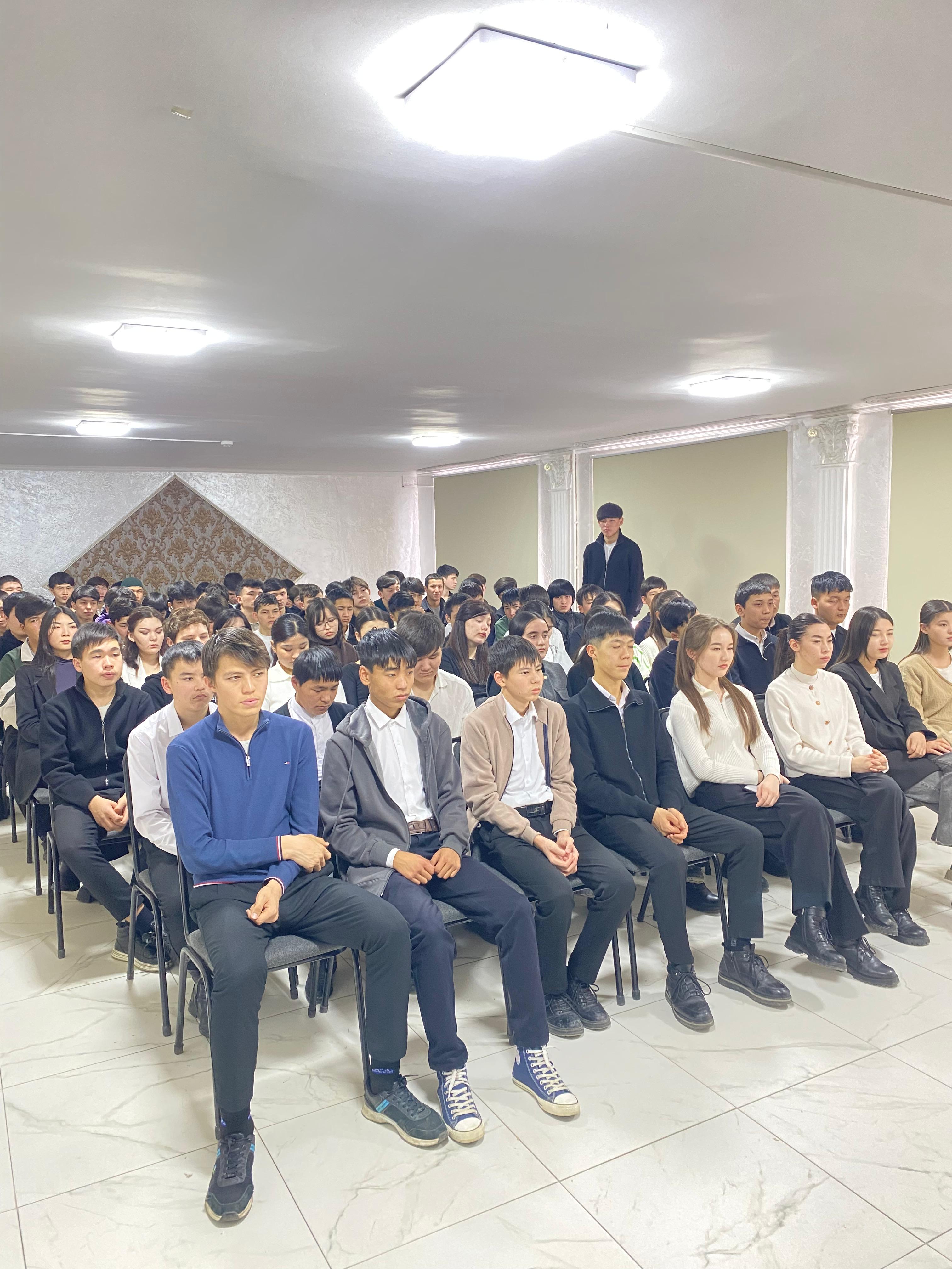 Тараз политехникалық колледжінің студенттерімен кездесу өтті