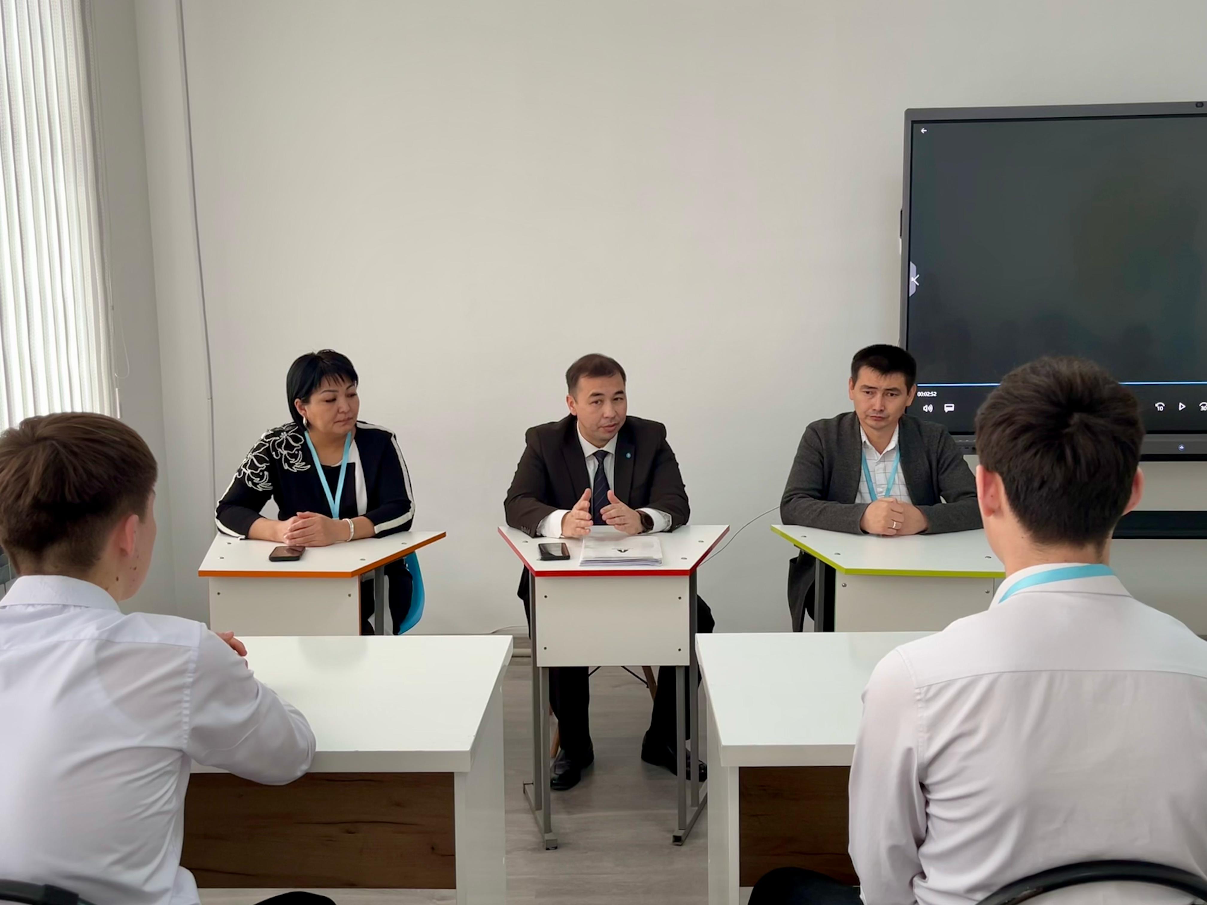 Тараз инновациялық көпсалалы колледжінің студенттерімен кездесу өтті