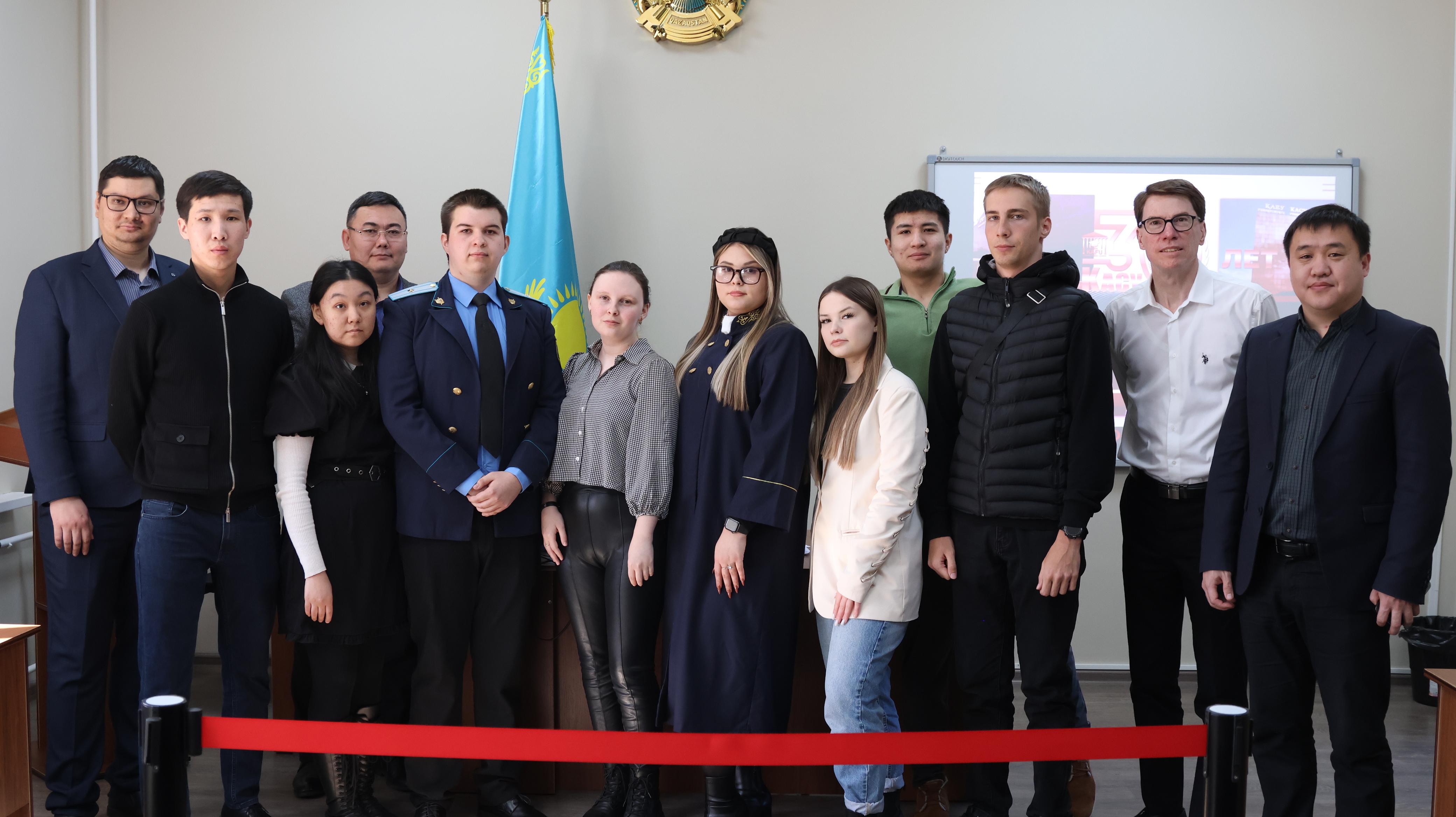 ШҚО студенттері отбасылық зорлық-зомбылыққа қарсы оқу сот процесін өткізді