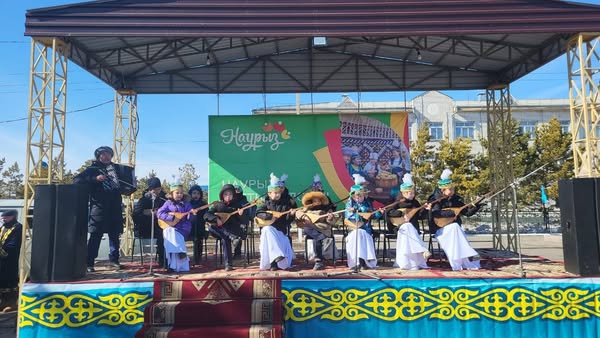 Пресновка ауылында Наурыз мейрамы кеңінен атап өтілді. Сәнді киіз үйлер барлық тұрғындарды қарсы алды.