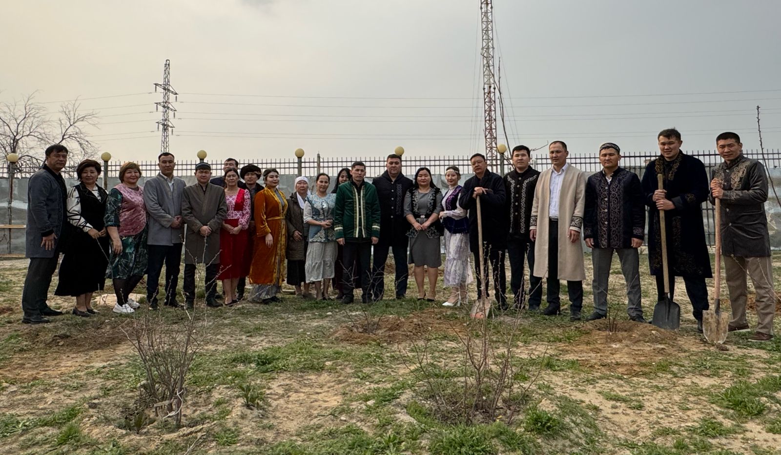 Маңғыстау облысы бойынша ҚАЖД қызметкерлері жаппай ағаш отырғызу акциясына қатысты