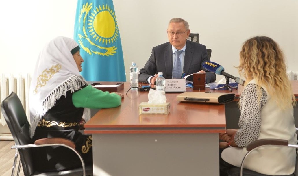Облыс әкімі азаматтарды жеке мәселелері бойынша қабылдады